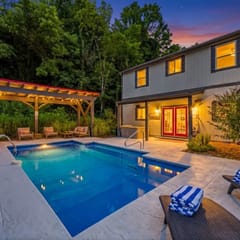 3BR Modern Farmhouse l Heated Pool, HotTub, Trails