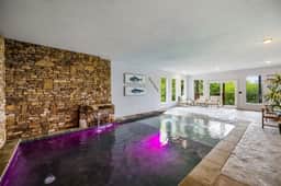 6BDR Cabin ~ Heated Pool l Arcade Games l Theater - Image 5