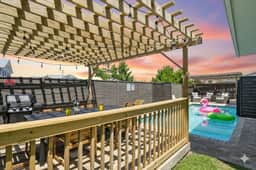 Luxury Retreat with Private Pool l Sleeps 28 - Image 2