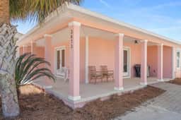 Spacious 3 Bed Home with Pool in Destin - Image 5