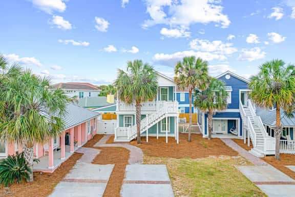 12BDR Luxury Estate For Large Groups - Image 1