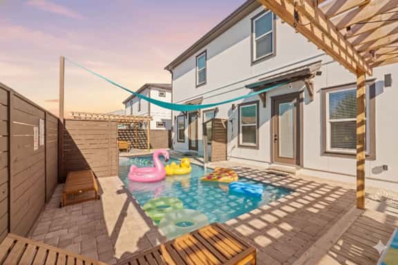 5BR Luxury Retreat with Heated Pool - Image 1