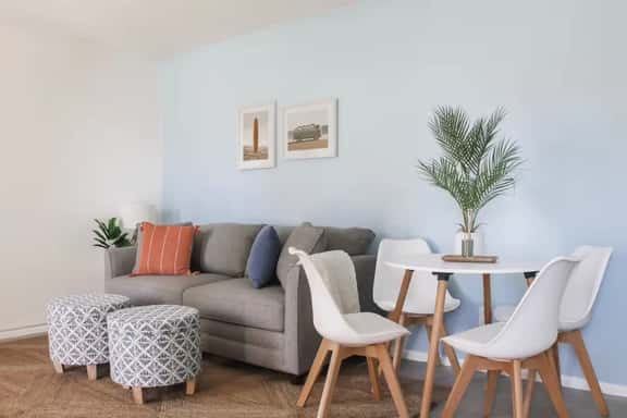 Pet friendly | 5 min walk to sand | full kitchen - Image 1