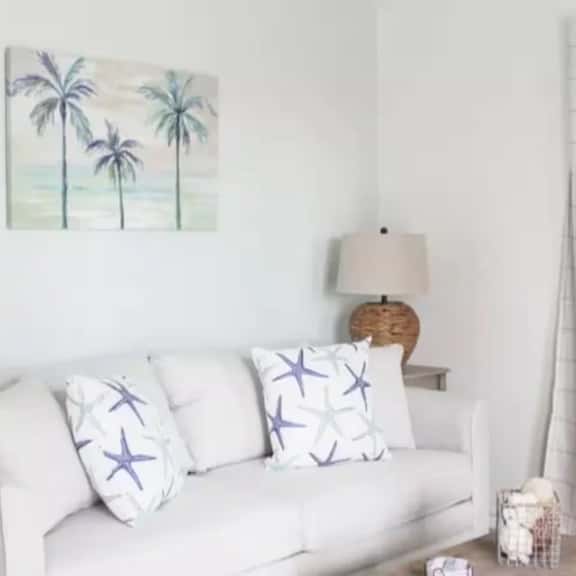 Top Floor 1BR l Steps to the Ocean - Image 1