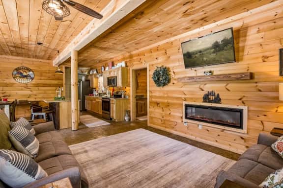 3BR Modern Farmhouse l Heated Pool, HotTub, Trails - Image 3