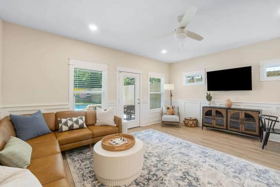 4BDR~Luxury Beach House l Pool l Steps 2 PCB Beach - Image 3