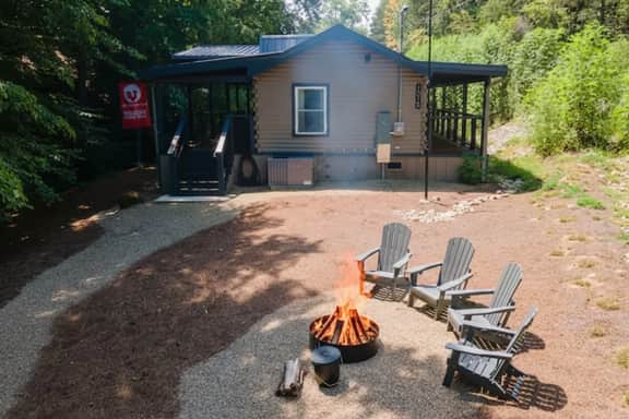 Rustic 2BR Farm Cabin: Hot Tub, Animals & Hiking - Image 5